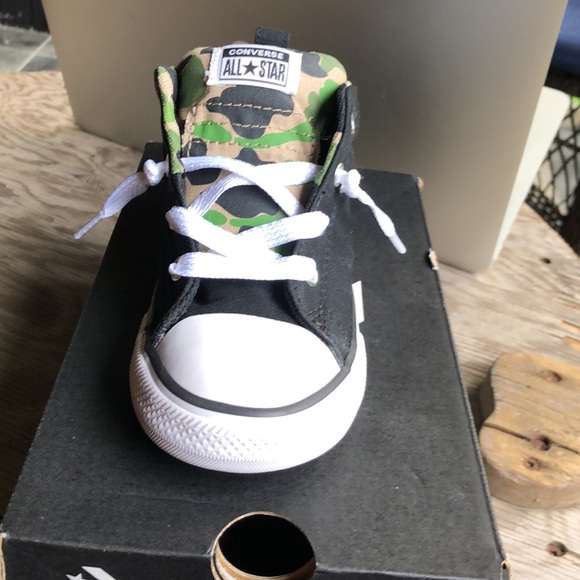 Converse All Stars BNIB - Picture 3 of 4